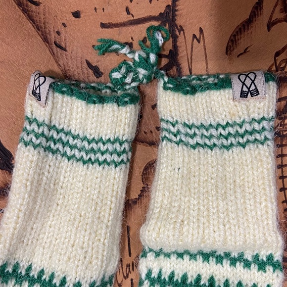 Handmade women wool knitted cream, blue, green slippers. Size S. NWT. - Picture 3 of 6